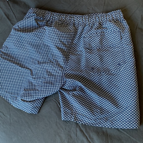 Uniqlo swim trunks 33 - Picture 3 of 5